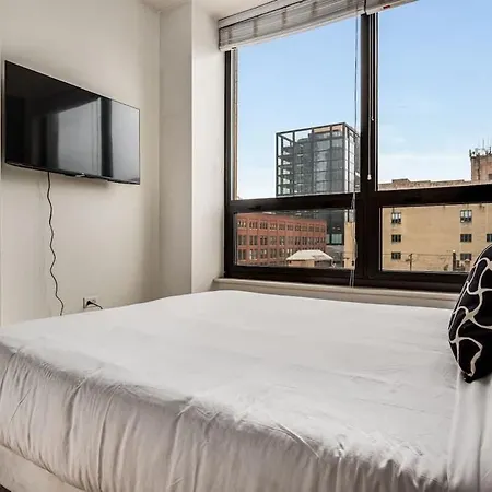 Boulevard Walk Everywhere 5 Mins To Magnificent Mile River North 01 * Chicago