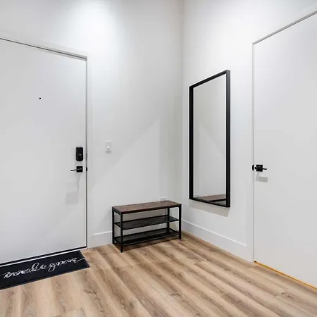 River North Rooftop With In And Out Parking 6 Apartment *