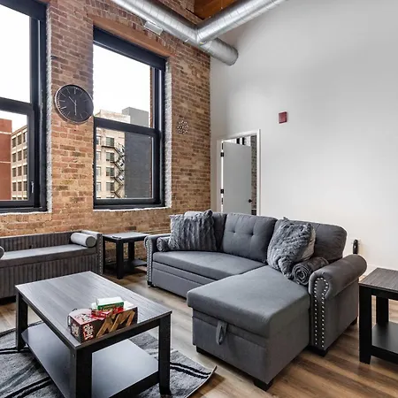 River North Rooftop With In And Out Parking 6 Apartment Chicago