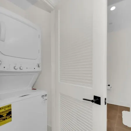Apartment River North Rooftop With In And Out Parking 3 *