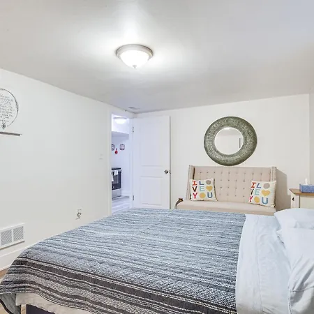 9 Mi To Downtown! Pet-Friendly Near Uni Of Chicago