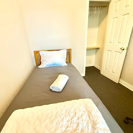 Place To - Close To Downtown! - Free Parking!