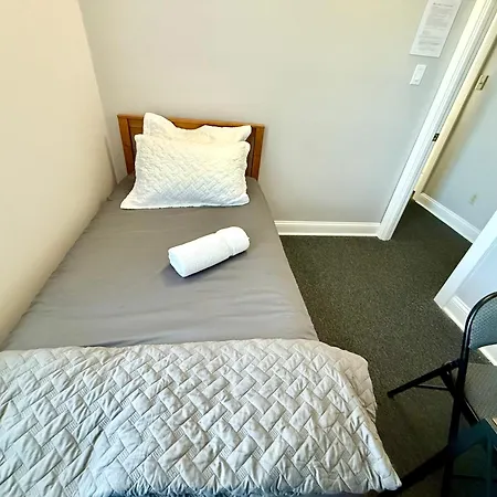 Place To - Close To Downtown! - Free Parking! Chicago