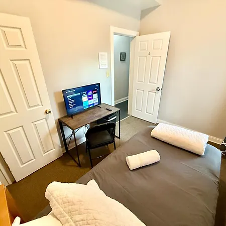 Homestay Place To - Close To Downtown! - Free Parking!