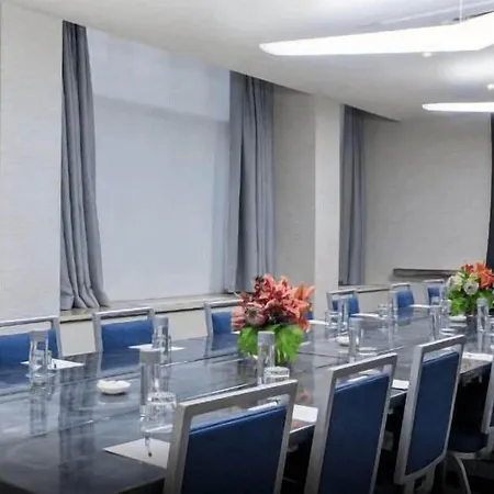 The Collection Magnificent Mile Hotel 4*