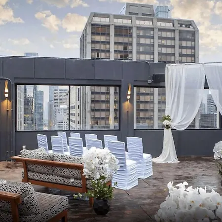 The Collection Magnificent Mile 4*