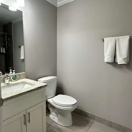 1 Garage Parking Pool Table Up To 1gb Wifi Speed * Chicago