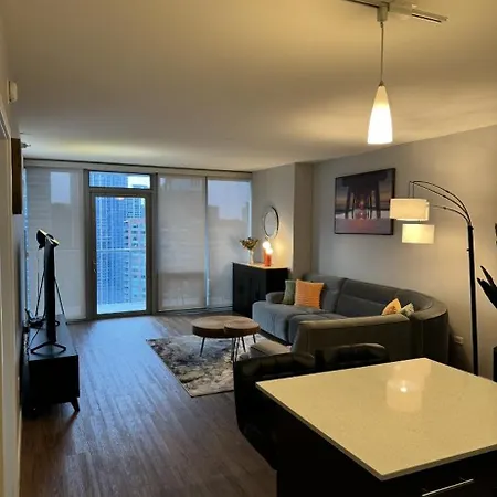 Skyrise In Downtown Apartment Chicago