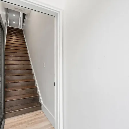 Chic Loft Near United Center, Uic/imd & Downtown Chicago