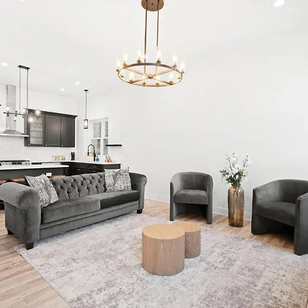 Chic Loft Near United Center, Uic/imd & Downtown Apartment *