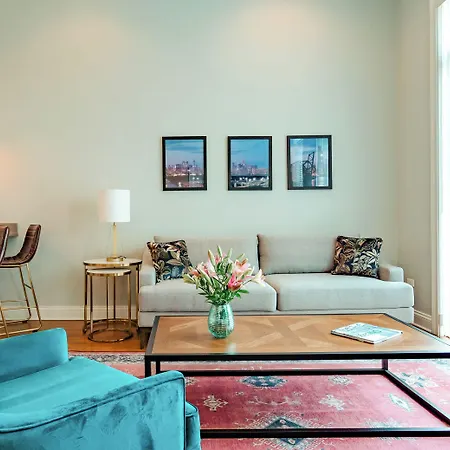 The 4* Chicago