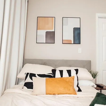 Modern & Spacious By Northwestern Hospital Bronzeville *