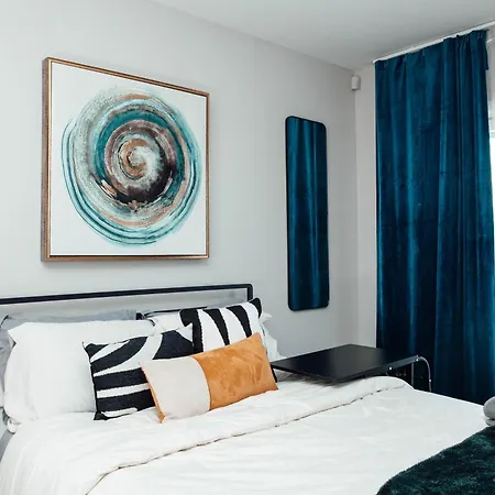 Modern & Spacious By Northwestern Hospital Bronzeville Apartment Chicago