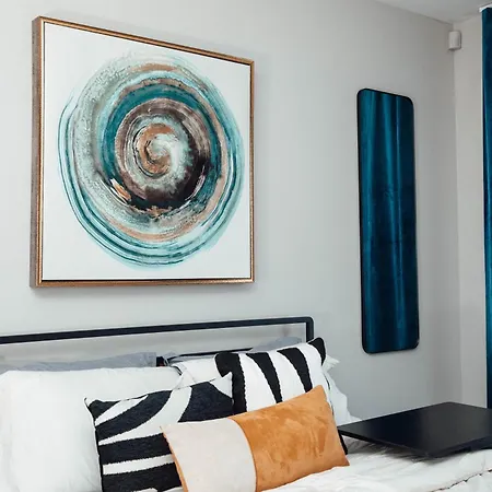 Apartment Modern & Spacious By Northwestern Hospital Bronzeville