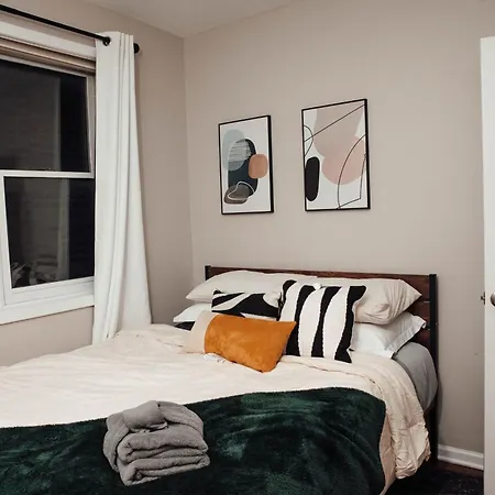 Modern & Spacious By Northwestern Hospital Bronzeville *