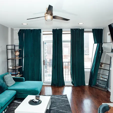 Apartment Modern & Spacious By Northwestern Hospital Bronzeville