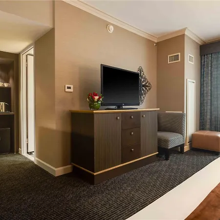 The Whitehall Hotel. Bw Premier Collection Hotel Chicago
