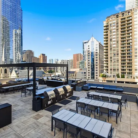 2bd River North With Million Dollar Views! * Chicago