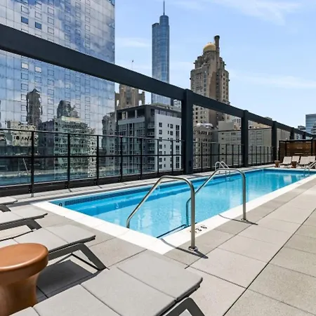 Blueground River North Balcony Pool Nr Pier Chi-1150