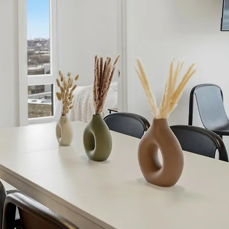 Envitae 4br Modern Sleek Holiday home Chicago