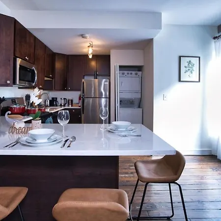 Apartment Mccormick 4br Huge Unit W/ Pool Table | Sleeps 10