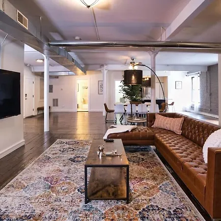 Mccormick 4br Huge Unit W/ Pool Table | Sleeps 10 *