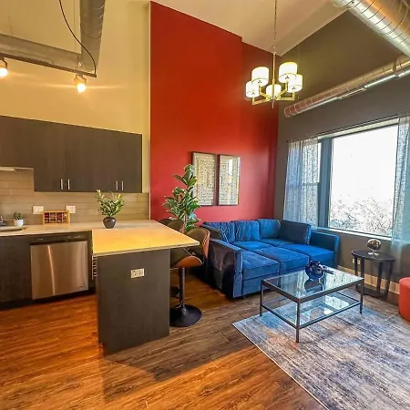 Cozy 3br Modern Smoke Ok Unit Near Mccormick *