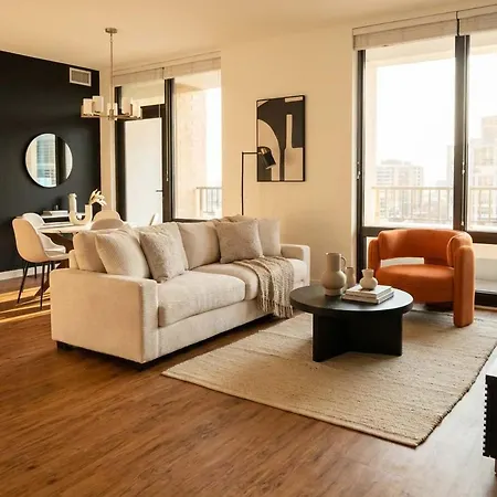 Boulevard Just 5 Minutes From Magnificent Mile And River North 06 * Chicago