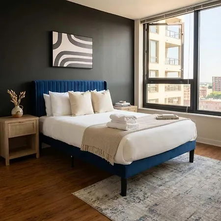 Boulevard Just 5 Minutes From Magnificent Mile And River North 06 Apartment