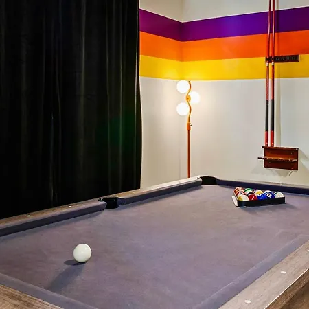 Pool Table, Pingpong, Arcade, 2-car Parking, 3 Floors Chicago