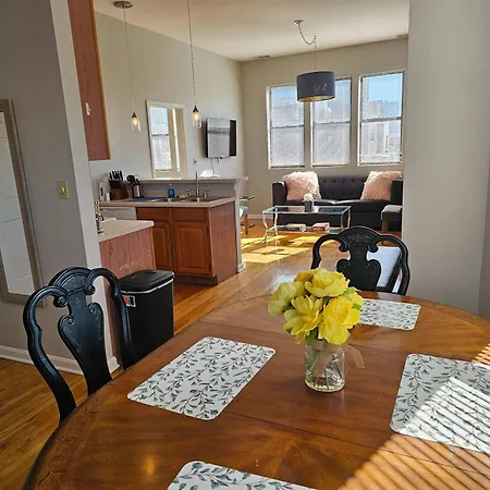 Two Bedroom West Loop Chicago