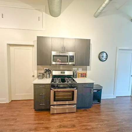 Mccormick Cosy 3br W Optional Parking Apartment *