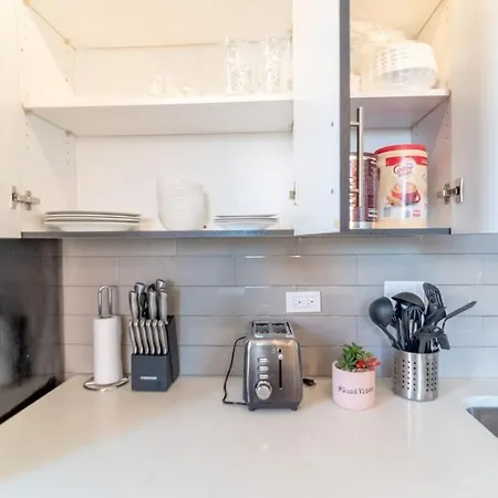 Mccormick Place 3br/2ba/optional Parking *