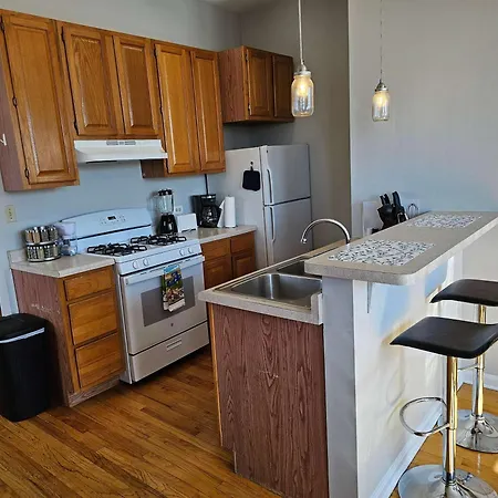 Two Bedroom West Loop Apartment Chicago