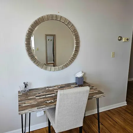 Apartment Two Bedroom West Loop