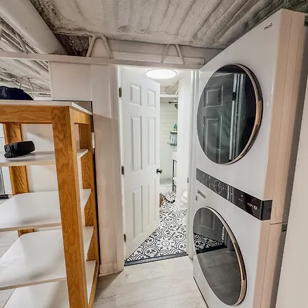 Comfort West Urban Loft House Apartment