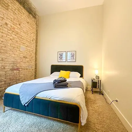 Apartment Mccormick Cosy 3br W Optional Parking *