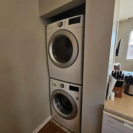 Apartment Two Bedroom West Loop Chicago
