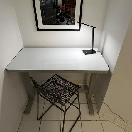 Private 2br 2ba Heart Of Boystown Walk To Wrigley