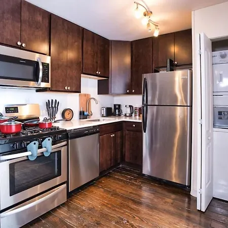 Mccormick 4br Huge Unit W/ Pool Table | Sleeps 10 *