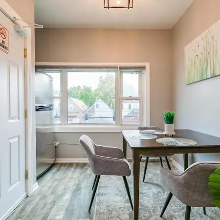 Logan Sq 4br - Free Parking - Near Nightlife & Dt Chicago
