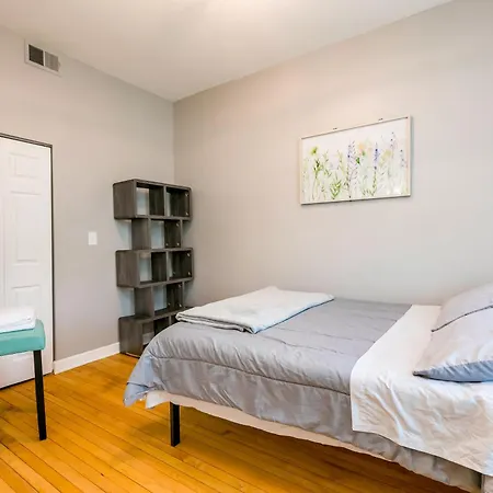 Logan Sq 4br - Free Parking - Near Nightlife & Dt Apartment Chicago