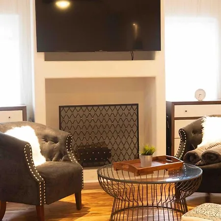 Apartment 2level Duplex With Jaccuzi-gem In 4bd&3ba