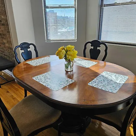 Two Bedroom West Loop Apartment *