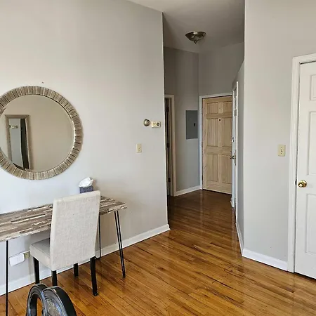 Two Bedroom West Loop Apartment *