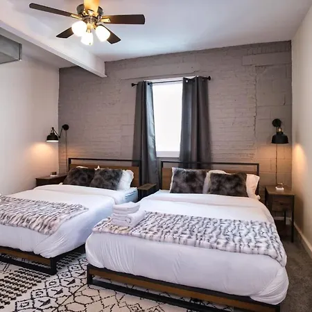 Mccormick 4br Huge Unit W/ Pool Table | Sleeps 10 Apartment *