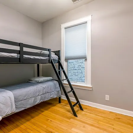 Logan Sq 4br - Free Parking - Near Nightlife & Dt Chicago