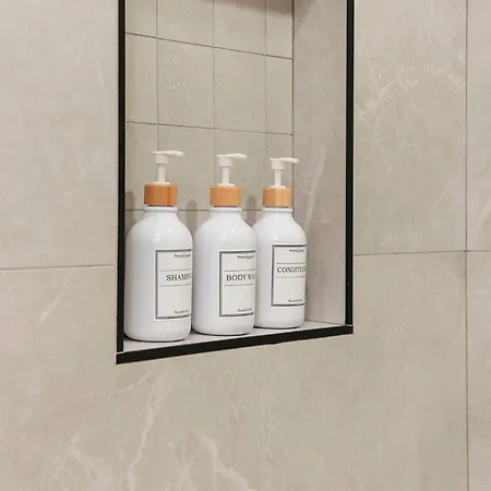 Apartment Modern By Med District With Parking & Laundry