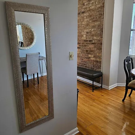Apartment Two Bedroom West Loop Chicago