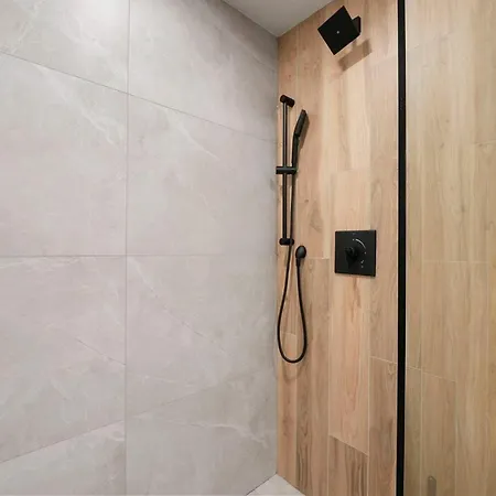 Modern By Med District With Parking & Laundry Apartment Chicago